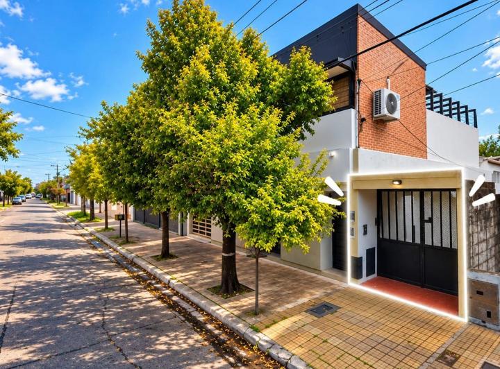Casa · 80m² · 4 Ambientes · 1 Cochera