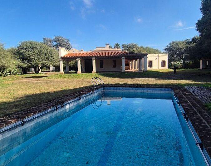 Casa · 380m² · 4 Ambientes · 2 Cocheras