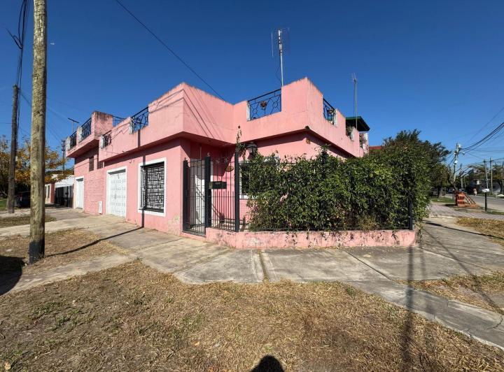 Casa · 340m² · 4 Ambientes