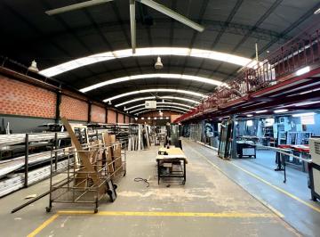 Local comercial · 1498m² · 5 Ambientes · 7 Cocheras · Galpon - 1860 m - Tarija 80 - Merlo