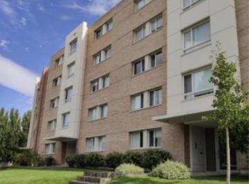 Casa · 82m² · 2 Ambientes · 1 Cochera · Casa en Capital
