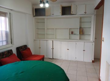 Departamento de 2 ambientes, San Cristobal · 2 Amb Pb Fte con Patio