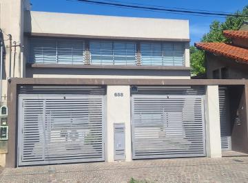 Casa · 110m² · 2 Dormitorios · 1 Cochera · Casa Tipo Duplex, 3 Ambientes en Lomas de Zamora
