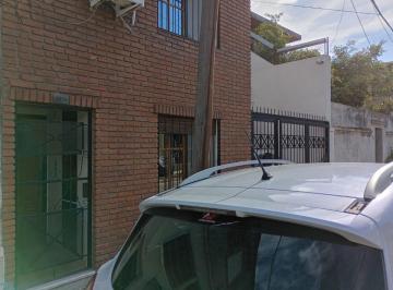 PH de 2 ambientes, Velez Sarsfield · Tipo Casa 2 Amb. P. B. C/patio, Lateral. Sin Expensas.