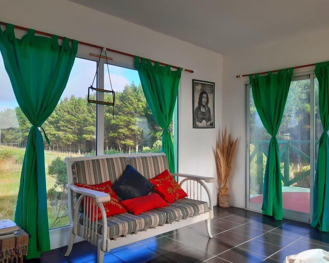 Casa estilo minimalista, ubicada en San Eduardo del Mar a 800 mts de la playa