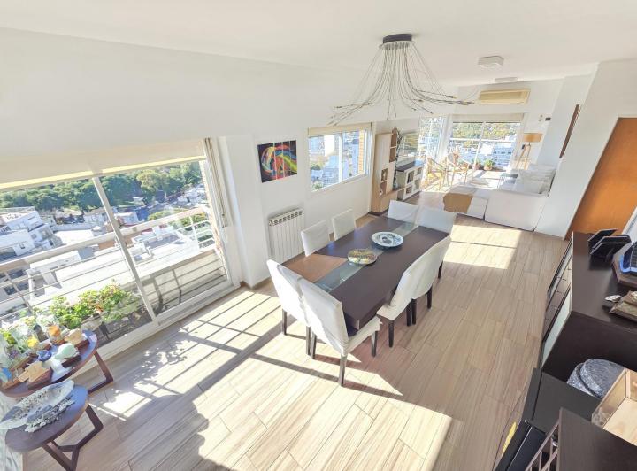 Departamento · 198m² · 5 Ambientes · 2 Cocheras
