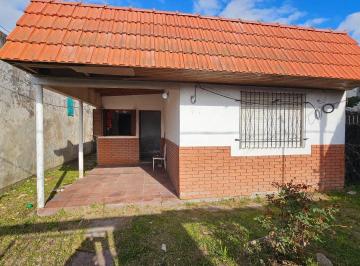 Casa · 45m² · 2 Ambientes · 1 Cochera · Casa en Ensenada