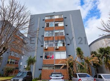 Departamento · 57m² · 4 Ambientes · Departamento en Venta | Tolosa.