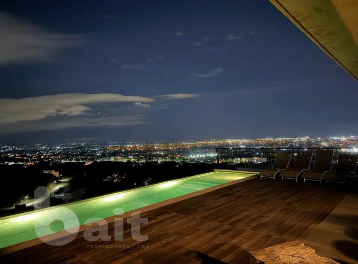 Casa · 370m² · 7 Ambientes · 3 Cocheras