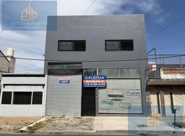 Bodega-Galpón · 450m² · Alquiler Cómodo Galpón con Trifásica en Ramos Mejía
