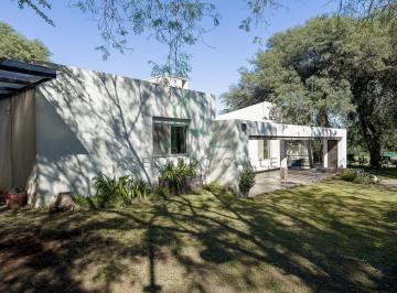 Casa · 230m² · 5 Ambientes · 2 Cocheras · Casa en Barrio Cerrado Solares de San Alfonso
