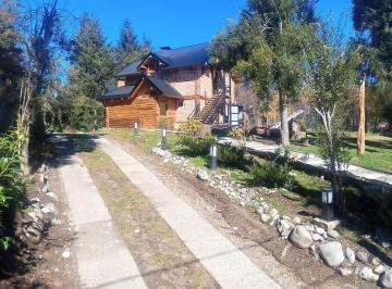 Casa · 40m² · 3 Ambientes · 1 Cochera · Casa en Alquiler en Tres Lagos, Bariloche, Patagonia
