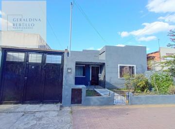 Casa · 450m² · 3 Ambientes · 1 Cochera · Casa en Venta en Villa Italia