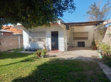 Casa de 4 ambientes, Hurlingham · Oportunidad Casa a La Venta 510 m²
