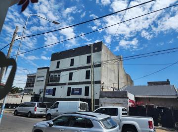 Edificio · 1200m² · 4 Cocheras · Departamento en V. Diamante