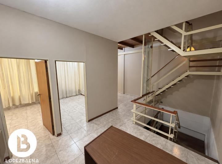 Local comercial · 93m² · 6 Ambientes