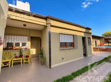 Casa · 150m² · 5 Ambientes · 1 Cochera · Casa 3 Dorm. con Cochera en Venta - La Plata