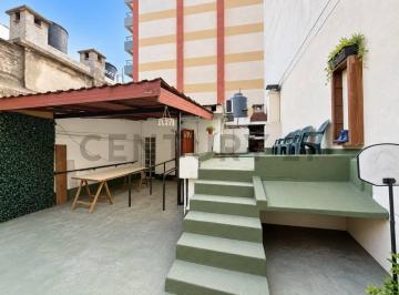 Casa · 95m² · 6 Ambientes · Casa + Gran Terraza y Parrillero |3 Dorm. |2 Baños| Acepta Banco|122 m²