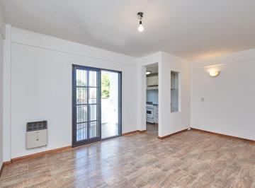 Departamento · 37m² · 2 Ambientes · 1 Cochera · Venta Depto 2 Amb Balcón y Cochera Villa Sarmiento