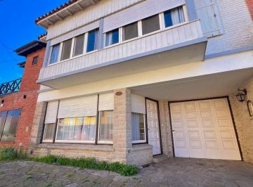 Casa · 184m² · 5 Ambientes · 1 Cochera · Venta Casa 5 Amb C/dep Garage Patio 50 m del Mar