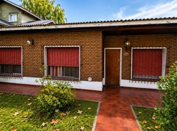 Casa · 89m² · 4 Ambientes · 2 Cocheras · Venta Casa 5 Amb Luis Guillón / E. Echeverría