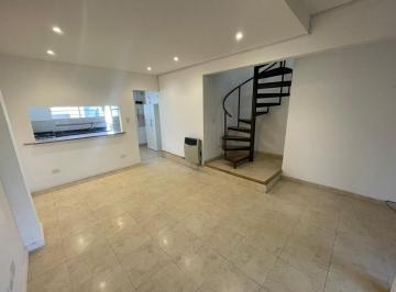 Casa · 70m² · 3 Ambientes · 1 Cochera · Duplex 3 Ambientes