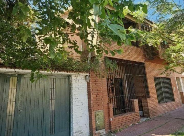 Casa · 187m² · 6 Ambientes · 1 Cochera