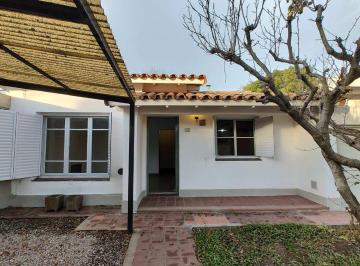 Casa · 116m² · 3 Ambientes · 1 Cochera · Alquiler Casa 3 Amb con Parque - Campana Centro