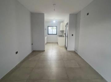 Casa · 85m² · 4 Ambientes · 1 Cochera · Casa Venta en Colinas de Manantiales 2 Dorm. con Cochera y Parrilla en Patio