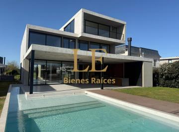 Casa · 600m² · 5 Ambientes · 5 Cocheras · Venta Casa Puertos del Lago Marinas