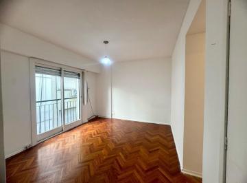 Departamento · 40m² · 3 Ambientes · Venta de Departamento de 3 Ambientes con Balcon en Recoleta