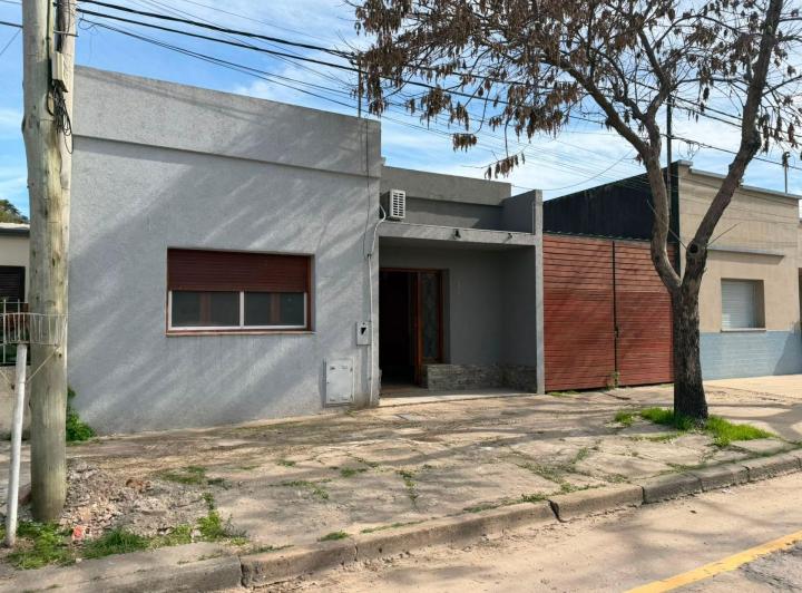 Casa · 82m² · 5 Ambientes · 1 Cochera