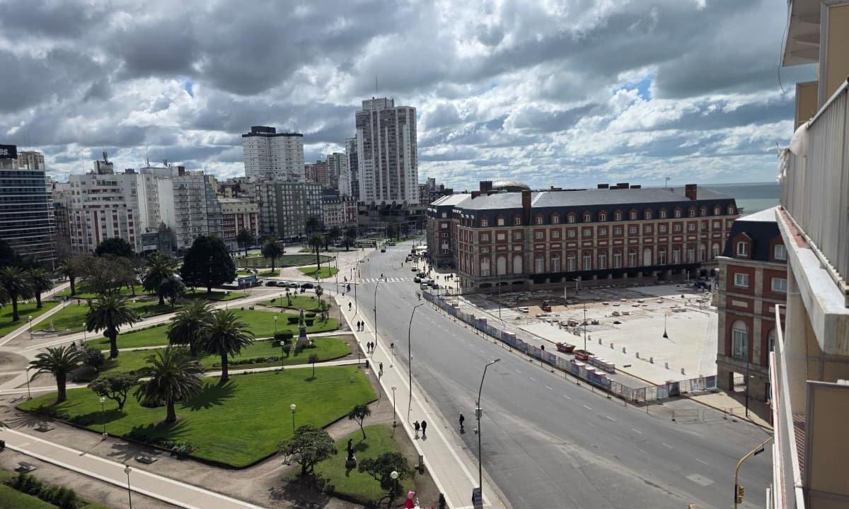 Arenales entre avenida colón y boulevard maritimo departamento 3 ambientes a la calle con balcón