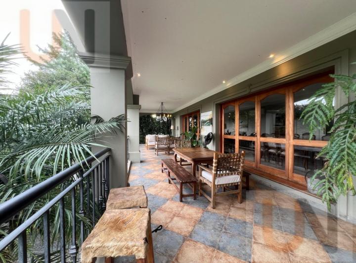 Casa · 1500m² · 15 Ambientes