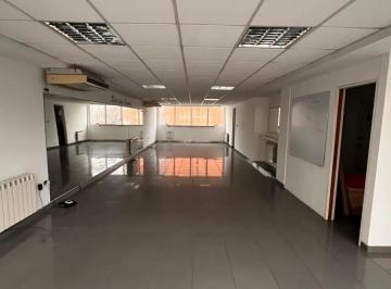 Oficina comercial · 110m² · 1 Ambiente · Oficina en Alquiler - Monoambiente 2 Baños - 110 m - La Plata