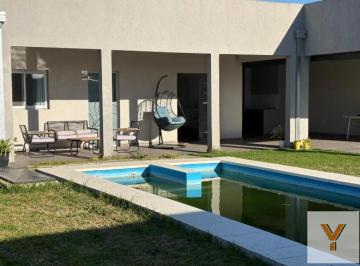 Casa · 150m² · 4 Ambientes · Casa en Venta - 2 Dorm. 3 Baños - 600 m - La Plata