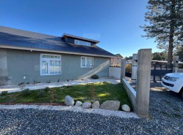 Casa · 120m² · 3 Ambientes · Casa Chalet en Alquiler en El Portal, San Martin de Los Andes, Patagonia