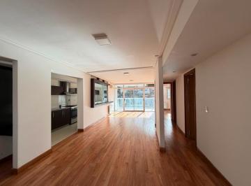 Departamento · 80m² · 3 Ambientes · Semipiso de 3 Amb con Balcon a La Calle. Excelente Calidad.