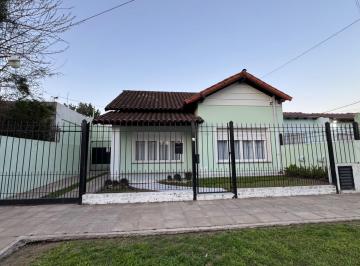 Casa · 80m² · 3 Ambientes · 3 Cocheras · Casa en Venta - San Antonio de Padua