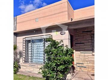 Casa de 3 ambientes, Pilar · Casa en Venta Villa Morra Pilar 2 Dorm. + Local + Pileta + Parrilla Todos Los Servicios