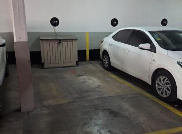 Garage , San Telmo · Chochera con Seguridad 24hs