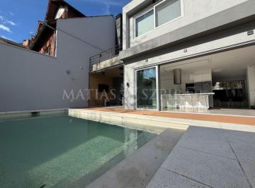 Casa · 370m² · 6 Ambientes · 2 Cocheras · Casa en Ciudad Jardin del Palomar