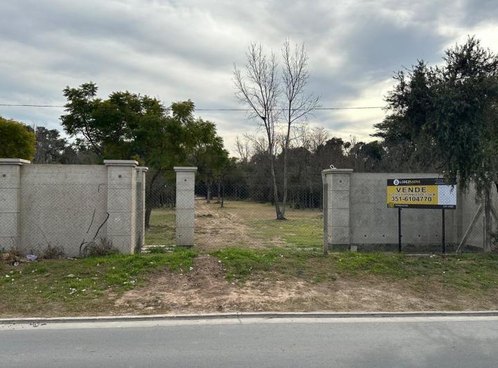 Terreno · 1350m²