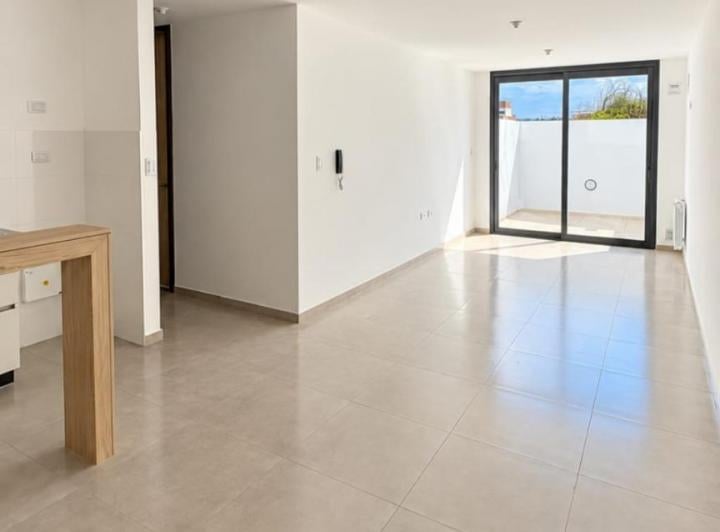 Departamento · 50m² · 2 Ambientes · 1 Cochera