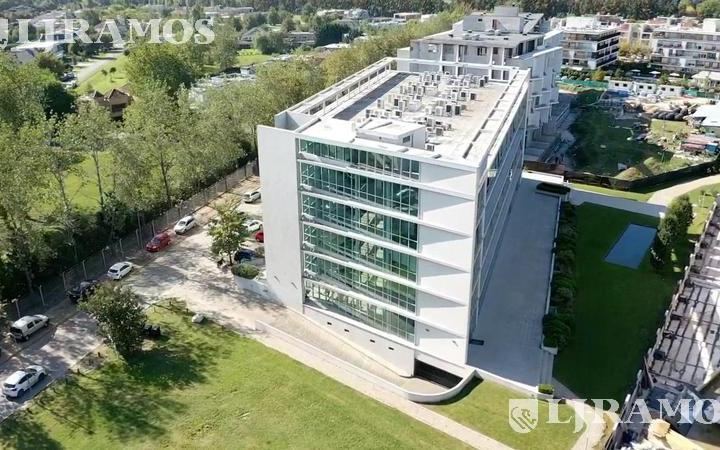 Oficina comercial · 110m² · 5 Ambientes · 2 Cocheras