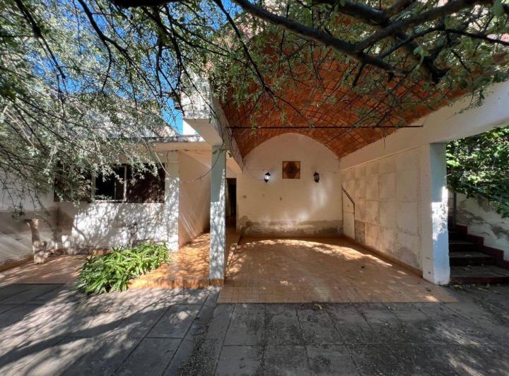 Casa · 174m² · 5 Ambientes · 1 Cochera