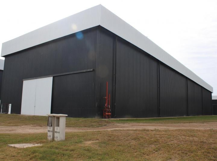 Bodega-Galpón · 1550m² · 3 Ambientes
