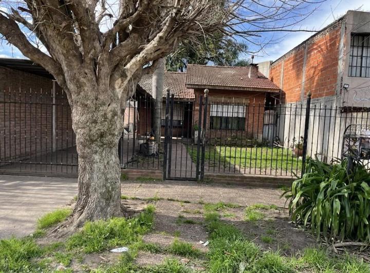Casa · 84m² · 5 Ambientes · 1 Cochera