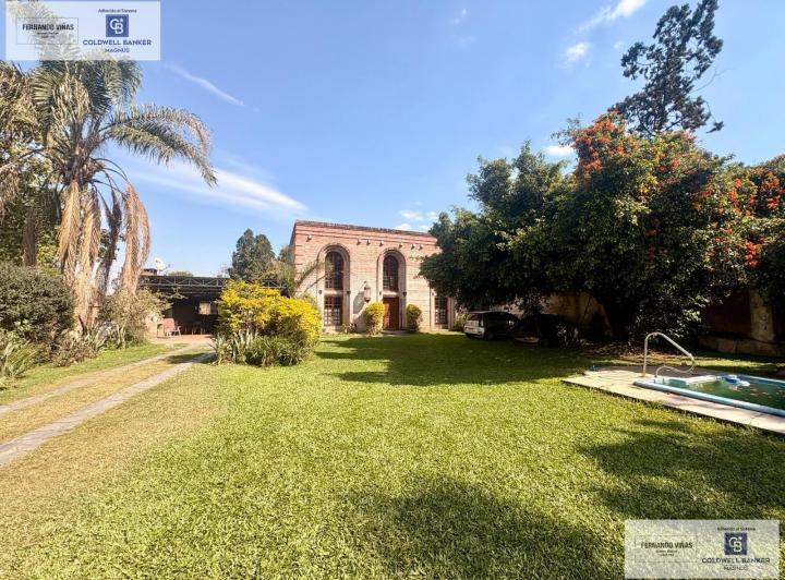 Casa · 132m² · 4 Ambientes · 4 Cocheras