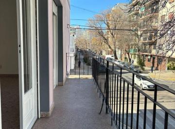 PH de 3 ambientes, Villa Urquiza · Alquiler 3amb C/ 2 Balcones y Patio - Villa Urquiza